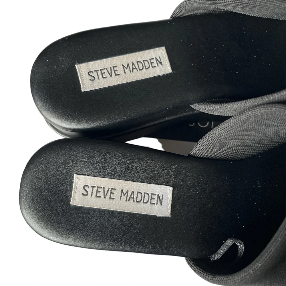Steve Madden Bendable black platform sandal size 8.5
